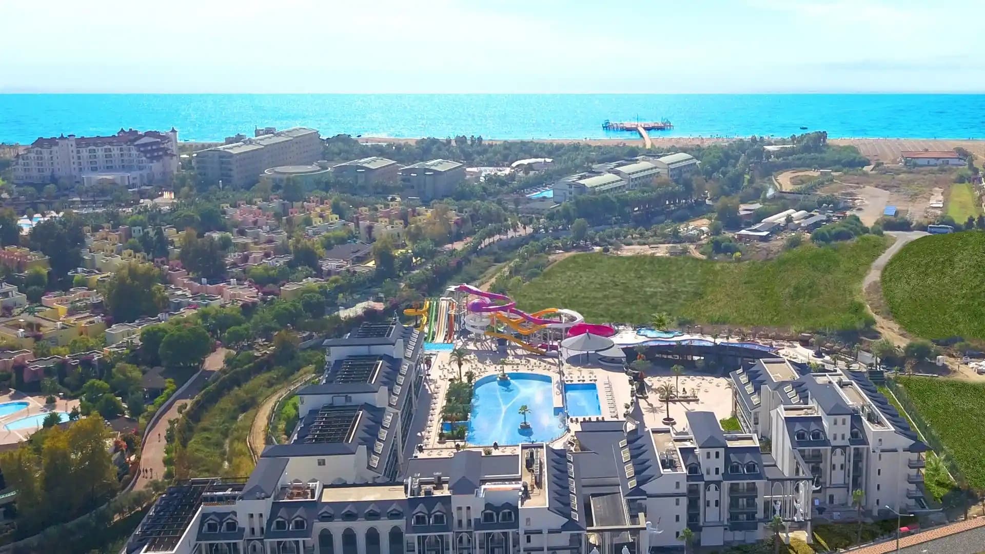 Dream World Palace - Side, Side - foto 3