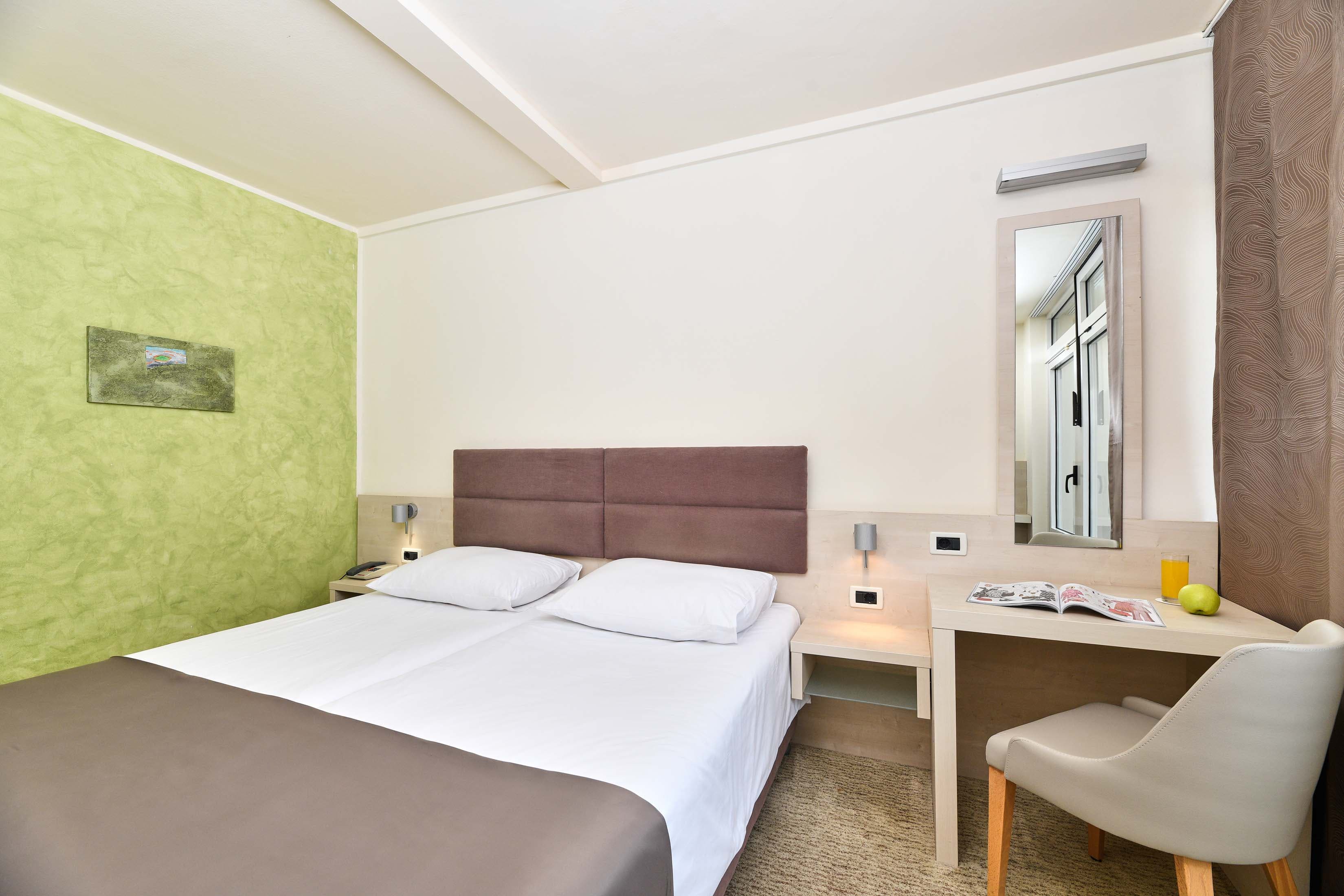 Hotel Mediteran Plava Laguna - Pláž