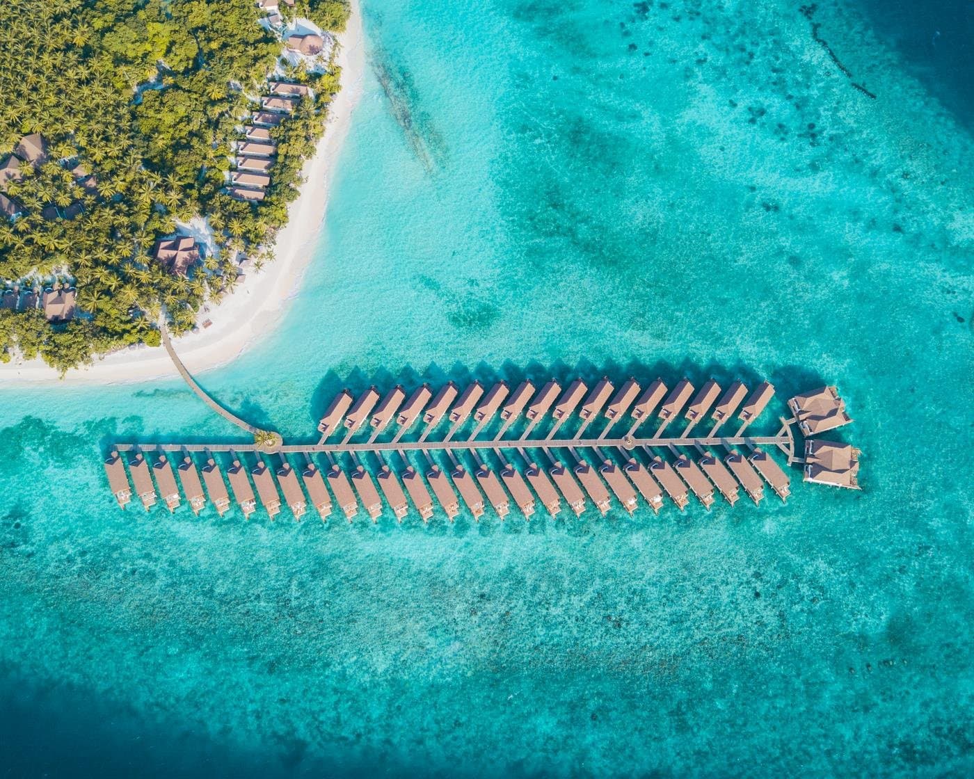 Reethi Faru Resort – Maldivy
