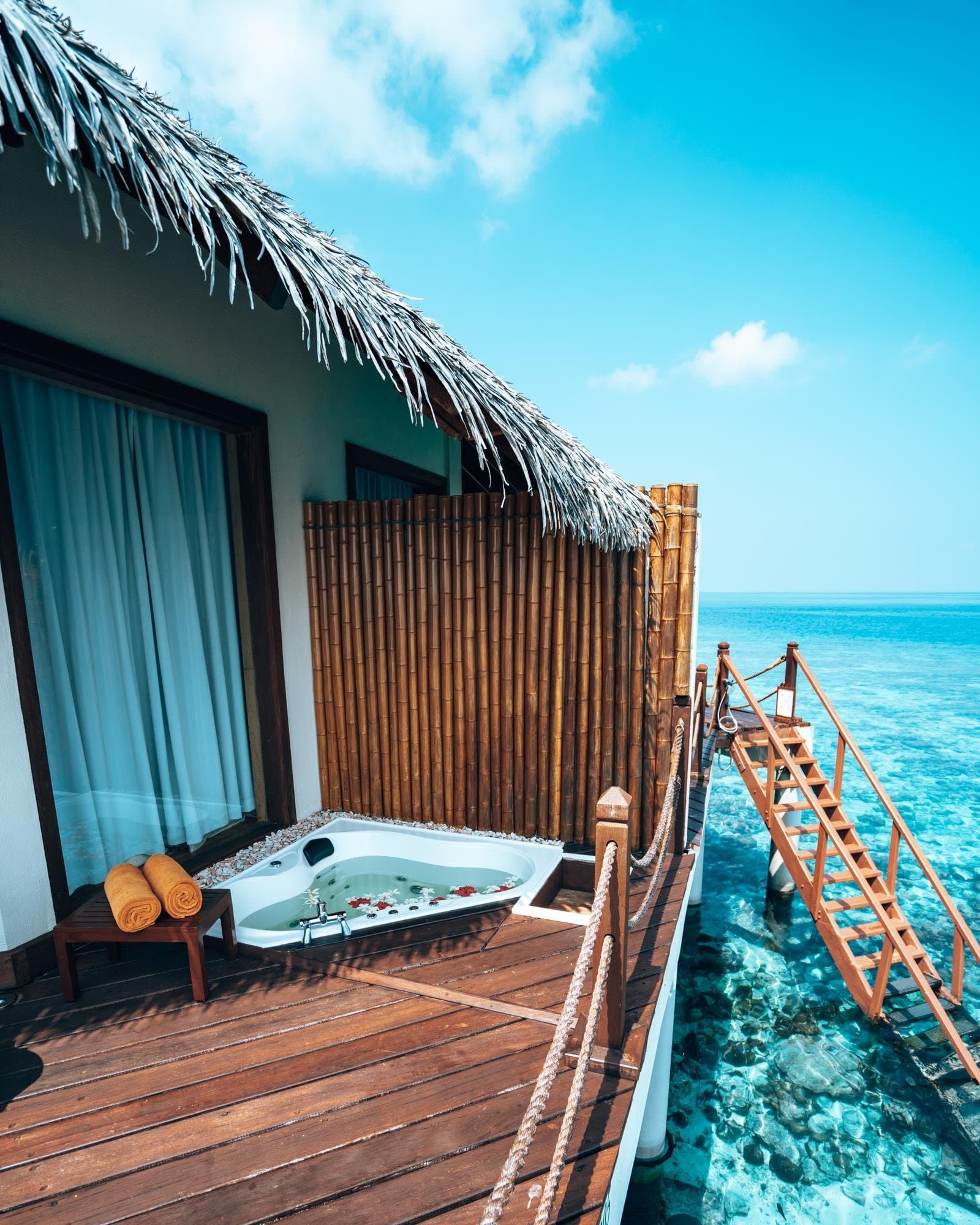 ADAARAN SELECT MEEDHUPPARU & PRESTIGE WATER VILLAS - Maldivy, Maldivy - foto 17