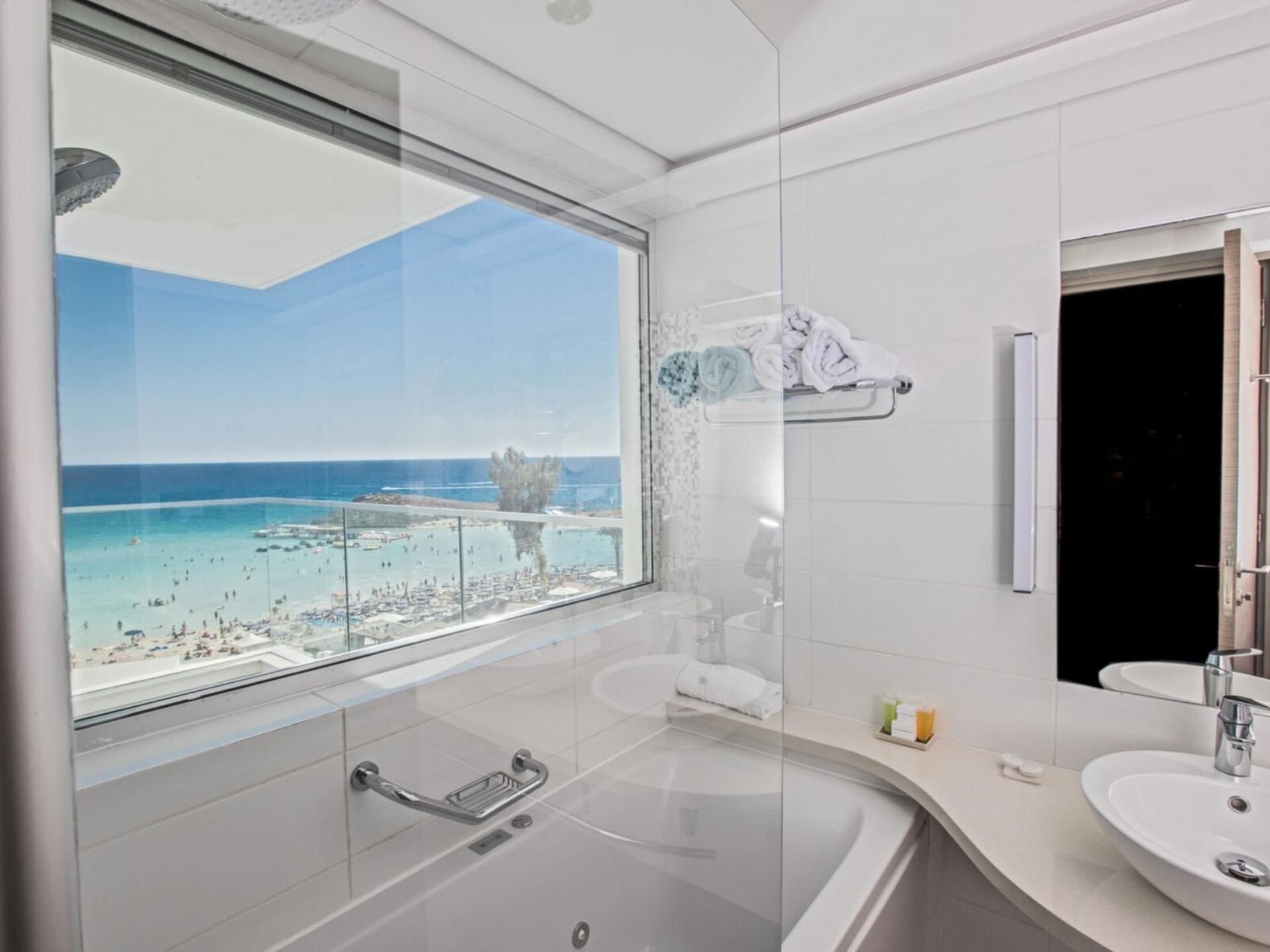 Vassos Nissi Plage - južný Cyprus, Cyprus - foto 5