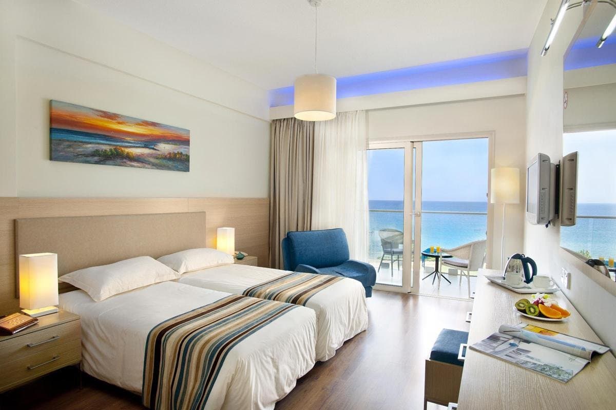 Pernera Beach - južný Cyprus, Cyprus - foto 11
